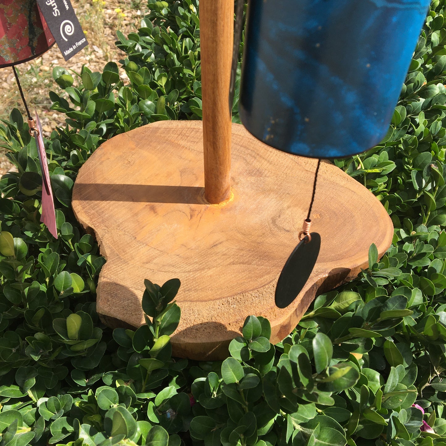 Création Zen Curiosity : support en bois pour carillons de style Koshi, Zaphir, Tingsha… ±45 cm de haut, base  ± 20 × 20 cm - Finition au choix : mate ou brillante !