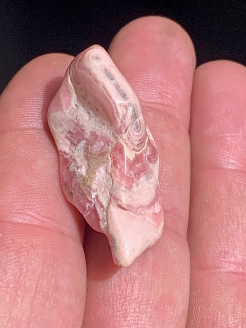 Rhodochrosite - Pierre roulée de 40 x 20 x 16 mm - 15,2 gr.