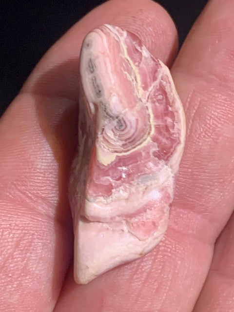 Rhodochrosite - Pierre roulée de 40 x 20 x 16 mm - 15,2 gr.