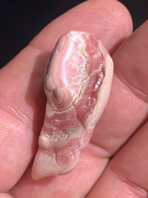 Rhodochrosite - Pierre roulée de 40 x 20 x 16 mm - 15,2 gr.