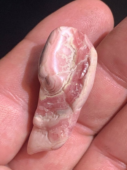 Rhodochrosite - Pierre roulée de 40 x 20 x 16 mm - 15,2 gr.