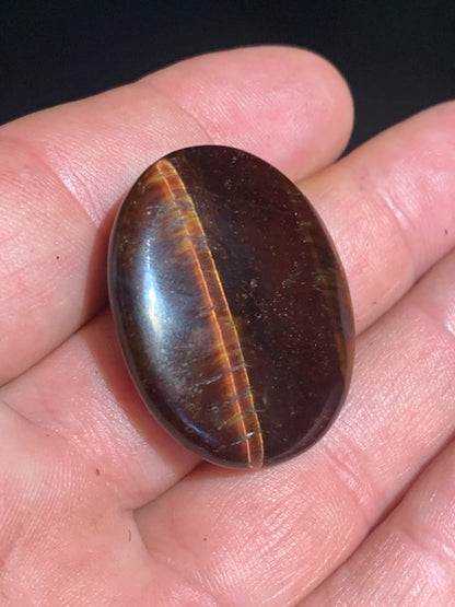 Oeil de taureau - Galet bombé - 35 x 30 x 10 cm - 12,9 gr.
