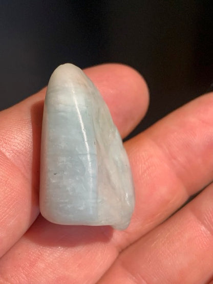 Aigue-marine - Pierre roulée - 33 x 24 x 16 mm - 16,8 gr.