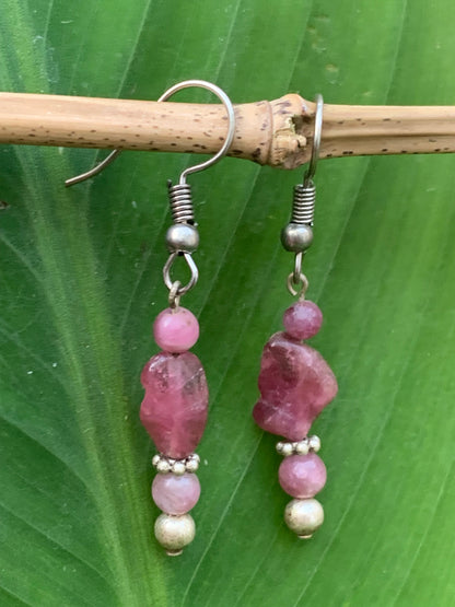 Boucles d'oreilles en Tourmaline rose (Rubellite), perlage sur tige, qualité AA à AAA. Vendu en Argent ou en laiton finition argenté ou doré, parfait !