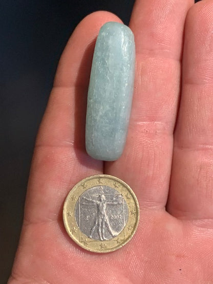 Aigue-marine - Pierre roulée - 42 x 13 x 12 mm - 12,6 gr.
