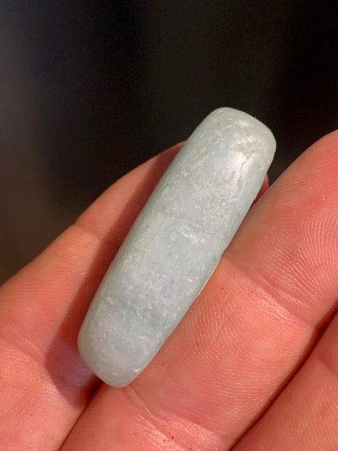 Aigue-marine - Pierre roulée - 42 x 13 x 12 mm - 12,6 gr.