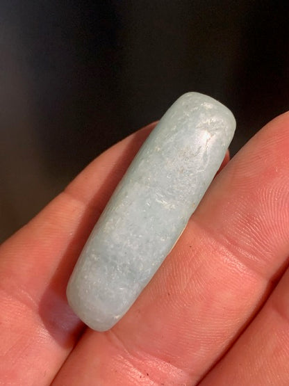 Aigue-marine - Pierre roulée - 42 x 13 x 12 mm - 12,6 gr.