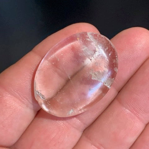 Cristal de roche (Quartz) - Galet de massage/ pierre plate - 39 x 29 x 9 mm - 14,9 gr.