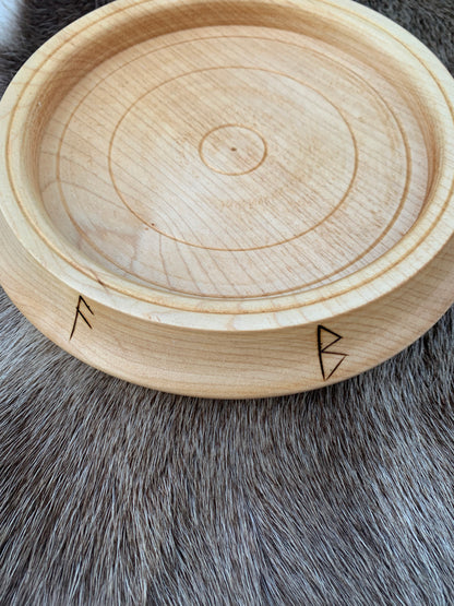 Grande assiette en bois avec ou sans gravure de Runes, 200 mm de diamètre x 30 de haut - 350 grammes. Fait main en France (19), très belle qualité, magnifique pièce !