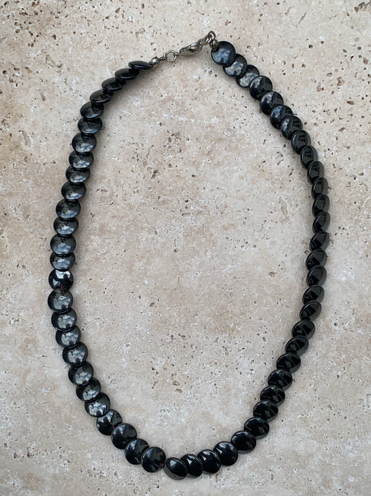 Hématite, collier en perles 'Pastille' de 10x2 mm. 3 finitions au choix pour le fermoir, Argent, laiton doré ou argenté !