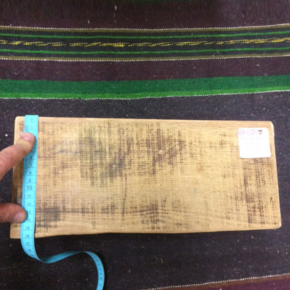 Banc de méditation en bois (Chêne), modèle de 48 x 20 centimètres de hauteur, parfait pour la méditation et même en décoration ! Fabriquer par Gem & Zen, chaque pièce est monter à la main, en France !