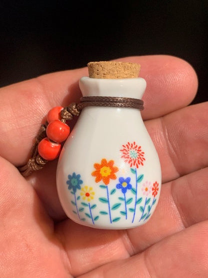 Bottle/Pendant for essential oil in ceramic - Sold with adjustable black cord - 3.5 x 2 mm