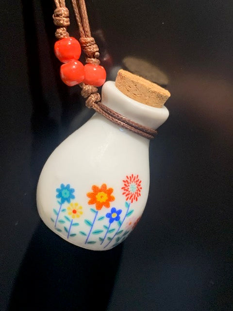 Bottle/Pendant for essential oil in ceramic - Sold with adjustable black cord - 3.5 x 2 mm