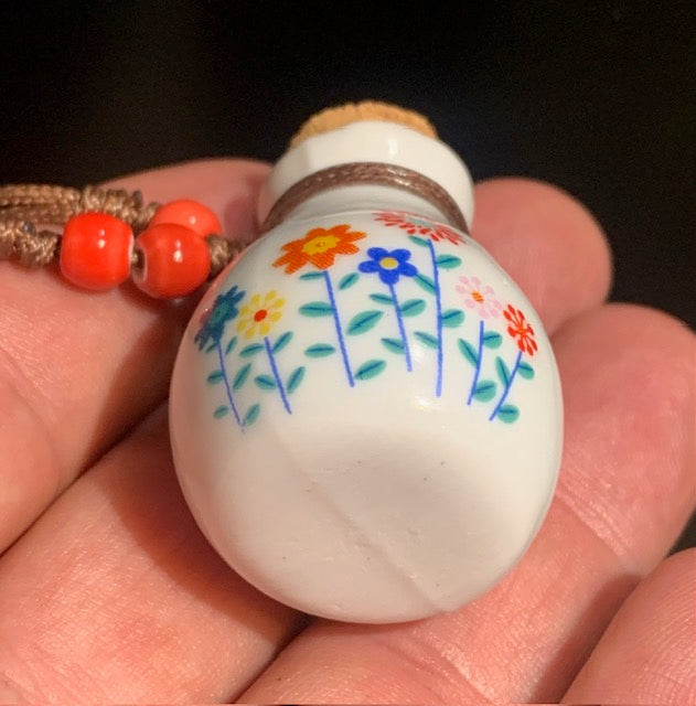 Bottle/Pendant for essential oil in ceramic - Sold with adjustable black cord - 3.5 x 2 mm