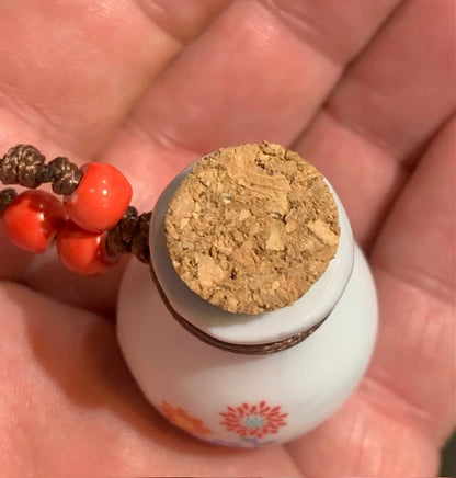 Bottle/Pendant for essential oil in ceramic - Sold with adjustable black cord - 3.5 x 2 mm