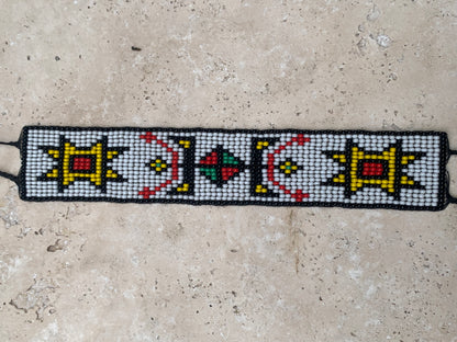 Bracelet amérindien en perles de rocaille 2 mm - 18,5 cm. Motifs authentiques faits main au Québec. Pour cheville ou poignet !