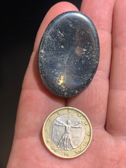 Hématite - Galet de massage/ pierre plate - 40 x 29 x 8 mm - 23 gr.