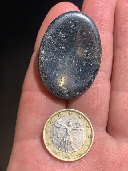 Hématite - Galet de massage/ pierre plate - 40 x 29 x 8 mm - 23 gr.