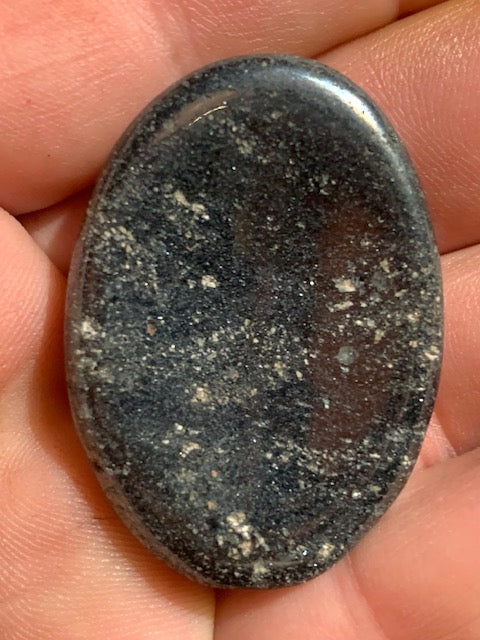 Hématite - Galet de massage/ pierre plate - 40 x 29 x 8 mm - 23 gr.