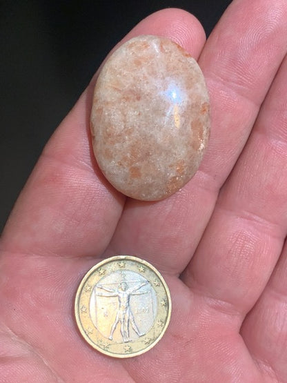 Pierre du Soleil - Galet de massage/ pierre plate - 38 x 28 x 8 mm - 25 gr.