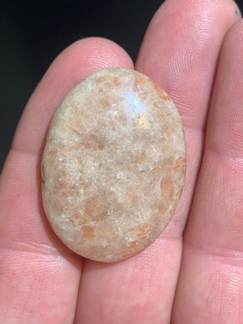 Pierre du Soleil - Galet de massage/ pierre plate - 38 x 28 x 8 mm - 25 gr.