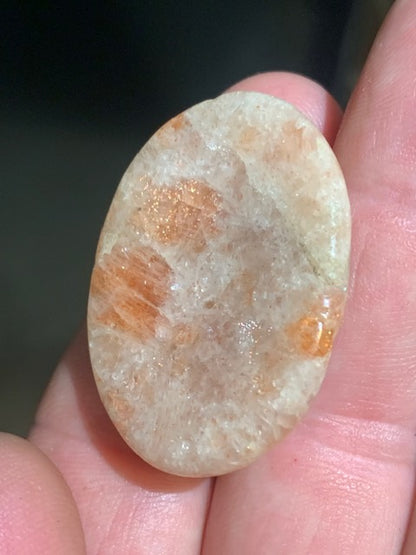 Pierre du Soleil - Galet de massage/ pierre plate - 38 x 28 x 8 mm - 25 gr.