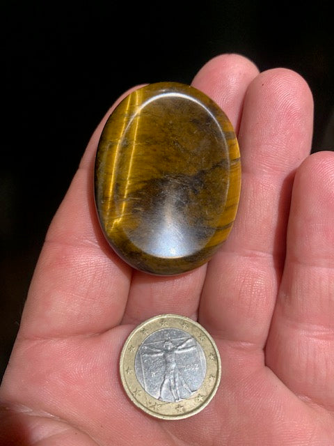 Oeil de tigre - Galet de massage/ pierre plate - 45 x 35 x 10 mm - 20,5 gr.