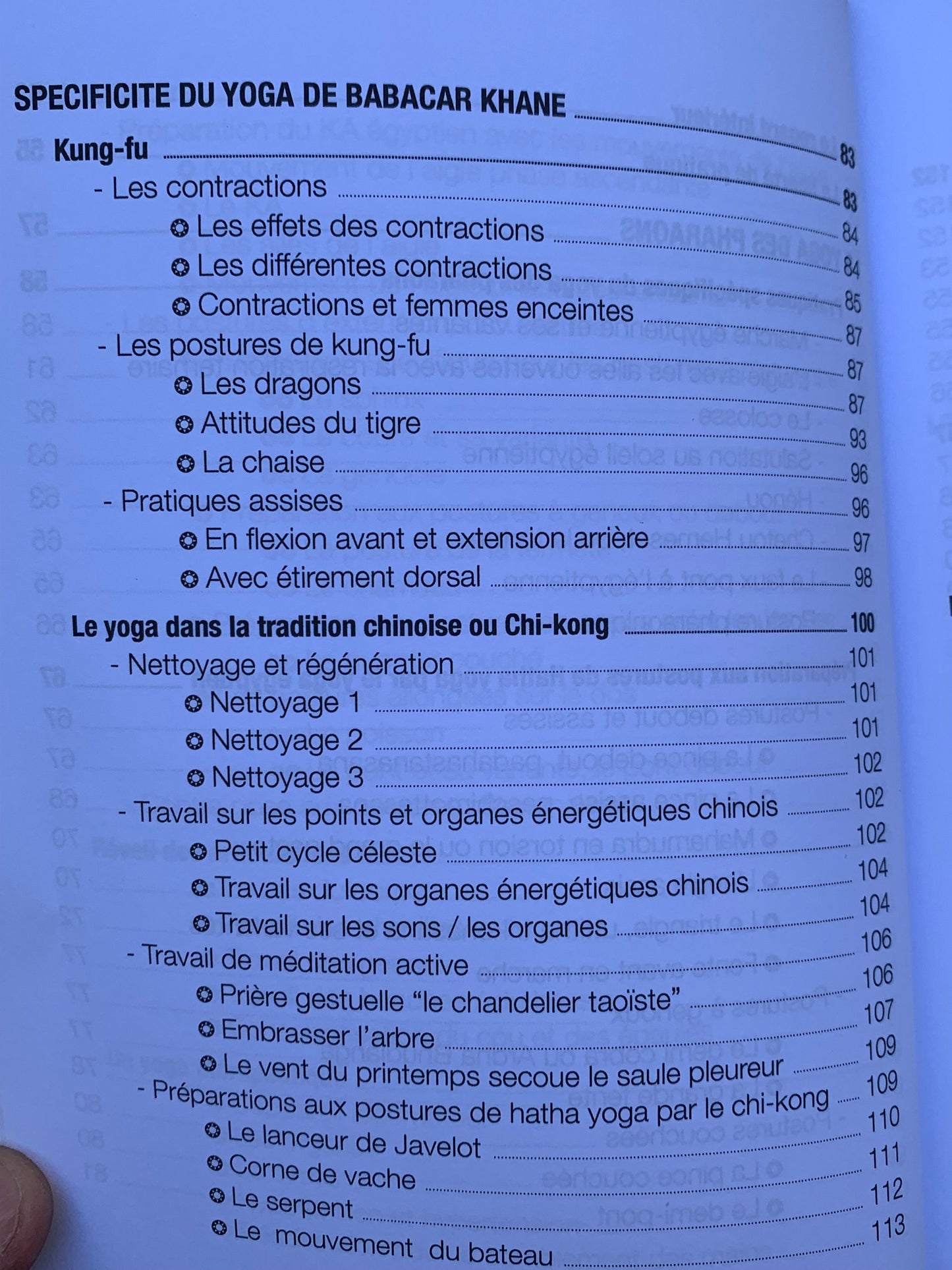L’enseignement de Babacar Khane : Yoga des Pharaons, Hatha Yoga et Yoga Taoïste Chinois par Josette Frignac et Manon Lemaire. Superbe livre, complet et enrichissant !