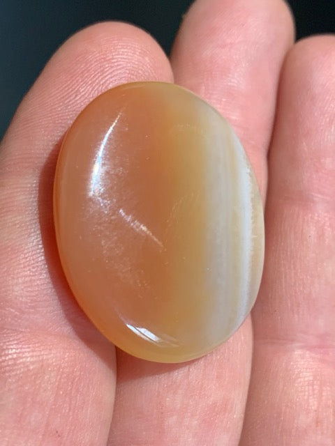 Cornaline - Galet de massage/ pierre plate - 36 x 30 x 8 mm - 14 gr.