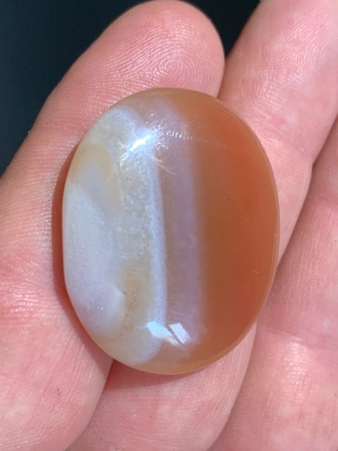 Cornaline - Galet de massage/ pierre plate - 36 x 30 x 8 mm - 14 gr.