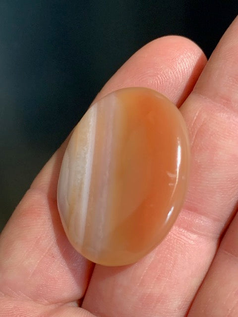 Cornaline - Galet de massage/ pierre plate - 36 x 30 x 8 mm - 14 gr.