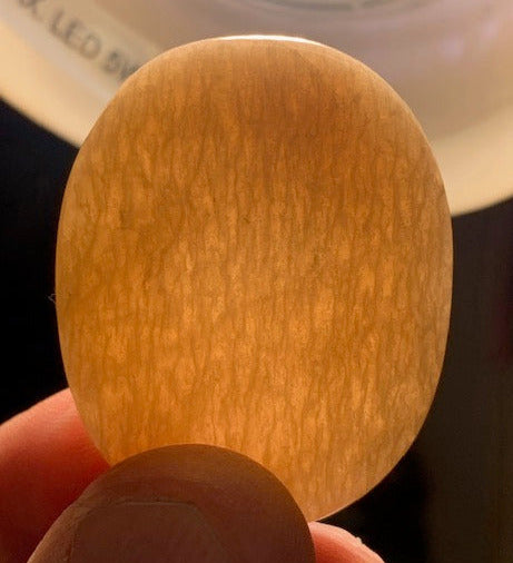 Calcite - Galet de massage/ pierre plate - 41 x 32 x 8 mm - 16,6 gr.