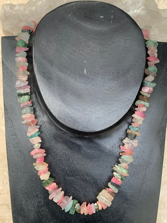 Bijoux d'exception, superbe collier en perle naturelle de tourmaline multicolore, 45 cm. Fait sur Argent par Zen C° ! Véritable œuvre d'art, chaque perle est un joyau !