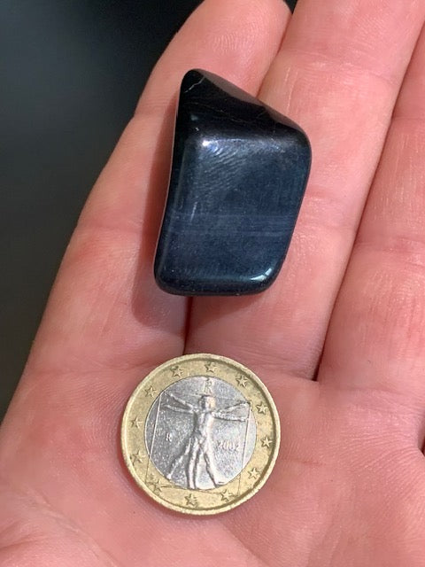 Oeil de faucon ou Oeil de tigre bleu - Pierre roulée - 37 x 22 x 16 mm - 14 gr.
