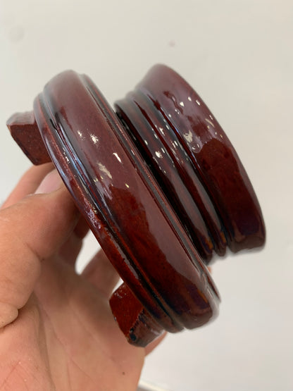 Boule de cristal de 15 centimètres avec un beau support en bois exotique (rouge), très bonne qualité de transparence et de pureté, parfait !