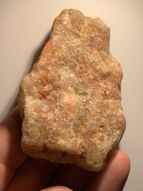 Pierre du Soleil - Spécimen brut - 78 x 53 x 19 mm - 97,9 gr.