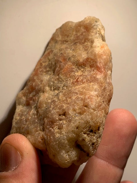 Pierre du Soleil - Spécimen brut - 78 x 53 x 19 mm - 97,9 gr.