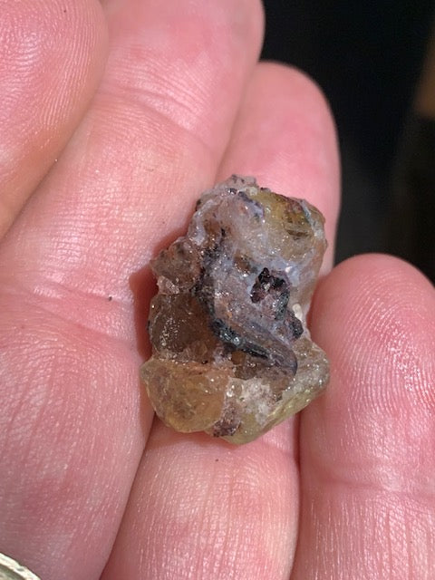 Apatite jaune, spécimen brut - 27 x 19 x 16 mm - 8,5 gr.