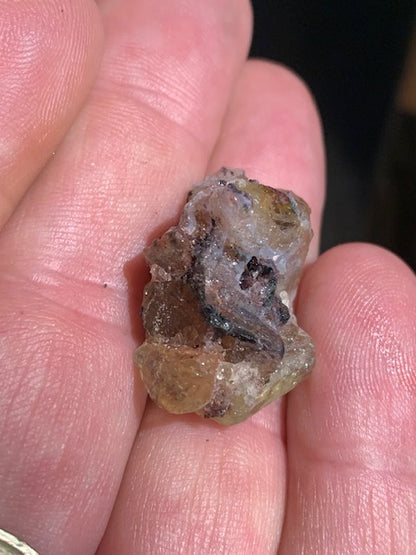 Apatite jaune, spécimen brut - 27 x 19 x 16 mm - 8,5 gr.