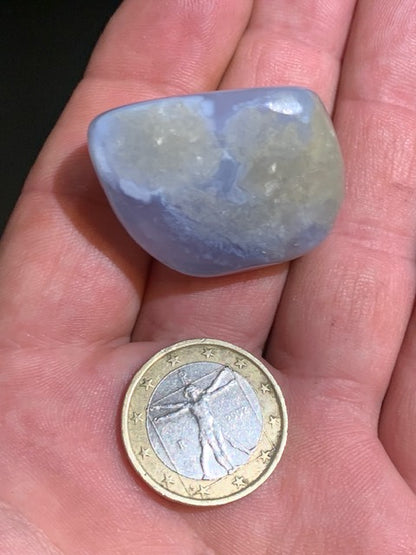 Agate Polyédrique, petite géode - 36 x 25 x 20 mm - 23,4 gr.