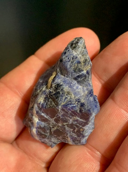 Sodalite - Spécimen brut - 39 x 39 x 24 mm - 25,9 gr.