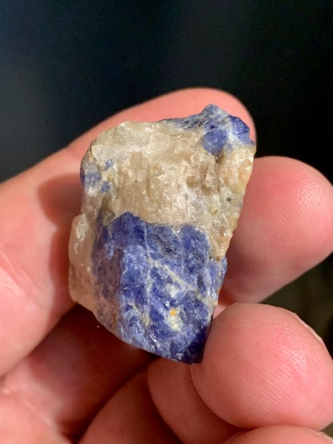 Sodalite - Spécimen brut - 34 x 32 x 20 mm - 25,2 gr.