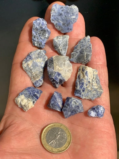 Sodalite - Spécimens bruts, lot de 30 gr./  ± 20 x 15 x 0,7 mm
