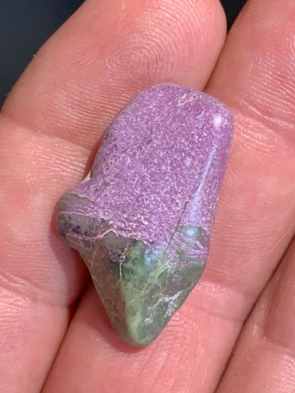 Stichite – Pierre roulée - 32 x 20 x 10 mm/ 5,8 gr.