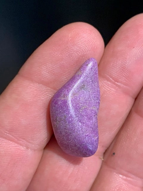 Stichite – Pierre roulée - 32 x 16 x 13 mm/ 4,6 gr.