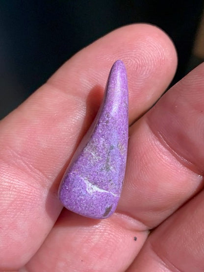 Stichite – Pierre roulée - 32 x 16 x 13 mm/ 4,6 gr.