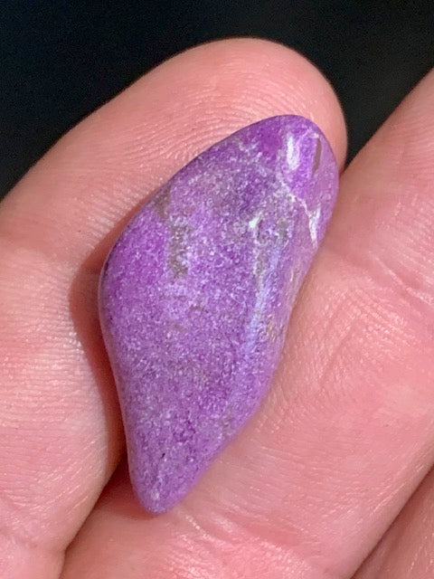 Stichite – Pierre roulée - 32 x 16 x 13 mm/ 4,6 gr.