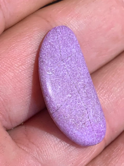 Stichite – Pierre roulée - 30 x 15 x 5 mm/ 2,6 gr.