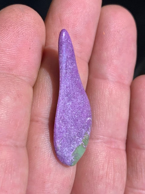 Stichite – Pierre roulée - 38 x 17 x 5 mm/ 2,3 gr.