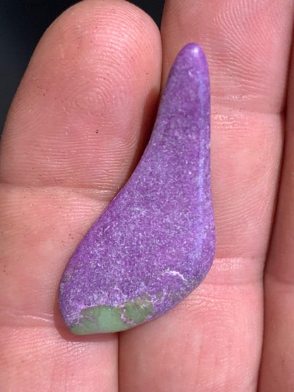 Stichite – Pierre roulée - 38 x 17 x 5 mm/ 2,3 gr.